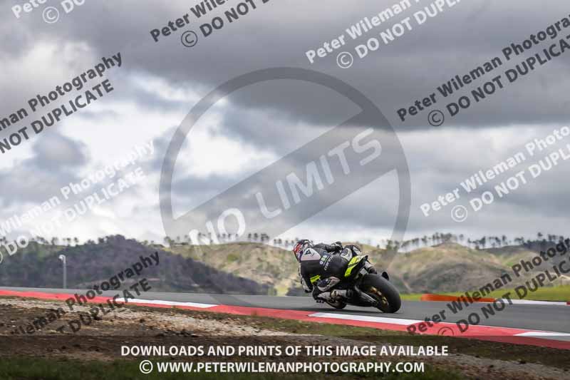 cadwell no limits trackday;cadwell park;cadwell park photographs;cadwell trackday photographs;enduro digital images;event digital images;eventdigitalimages;navarra;no limits trackdays;peter wileman photography;racing digital images;trackday digital images;trackday photos